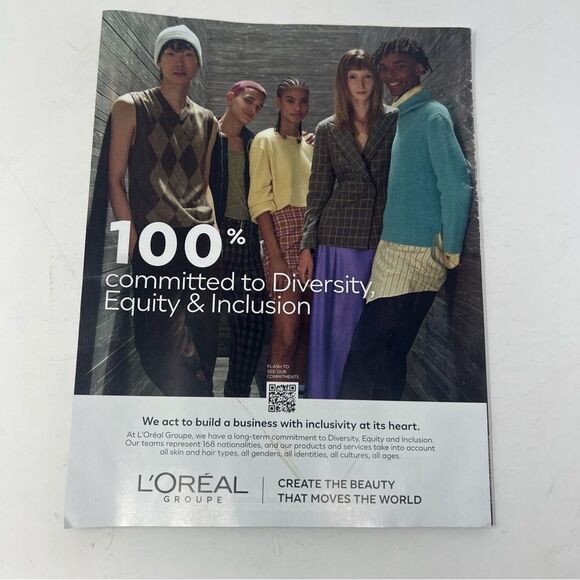 Essence September/October 2024 Kamala Harris Cover - Picture 4 of 11